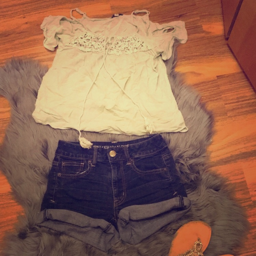 Mint cold shoulder top